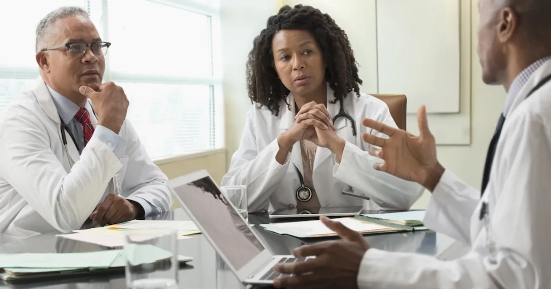 Healthcare professionals conferring
Healthcare professionals conferring