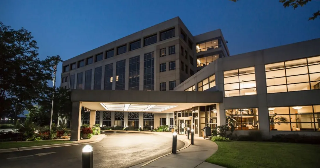Outside of healthcare facility
Outside of healthcare facility