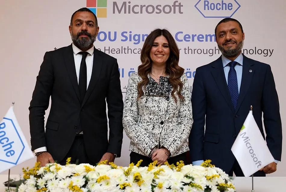 Roche, Microsoft, Iktos