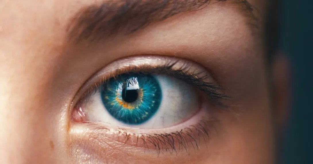 A photo of a person's eye